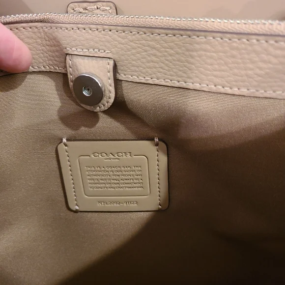 COACH 91122 LEATHER TOWN BUCKET BAG TANGERINE TAUP - Picture 7 of 10